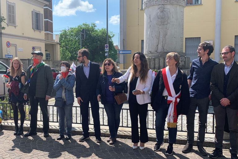Monumento ai Caduti di Baggio in Piazza Stovani 25-Aprile-2022