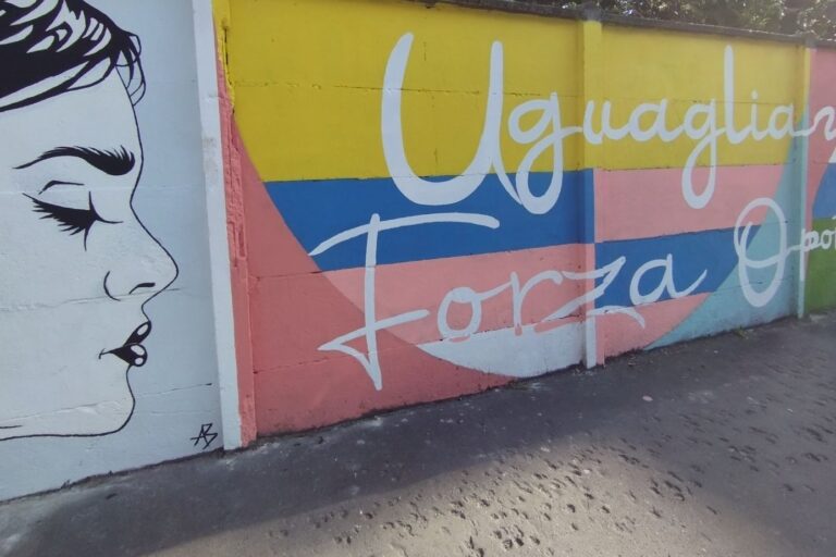 Il murale in via Forze Armate 367, sul muro giardino della chiesa Sant’Apollinare