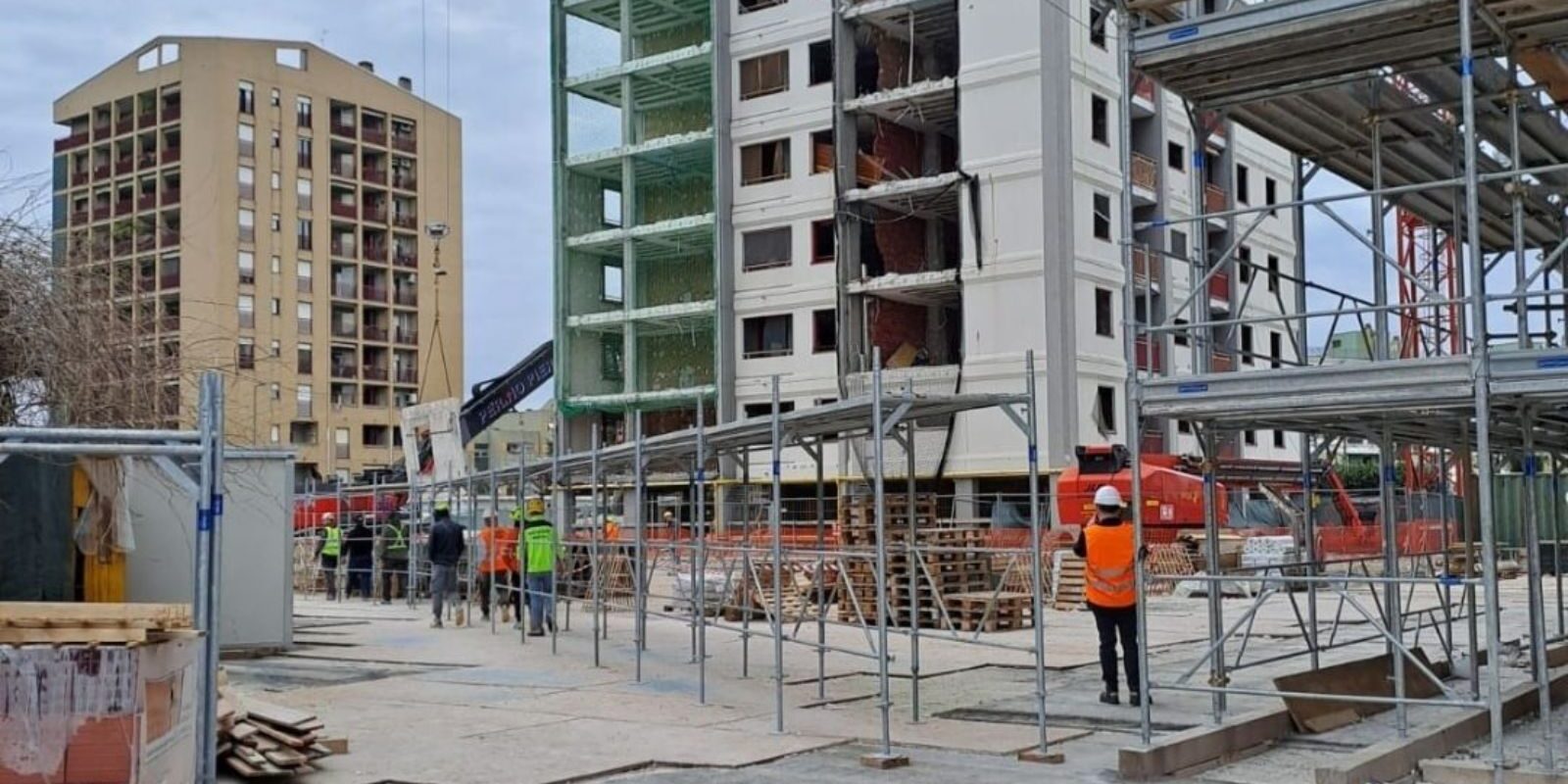 via Tofano Lavori in via Tofano 5