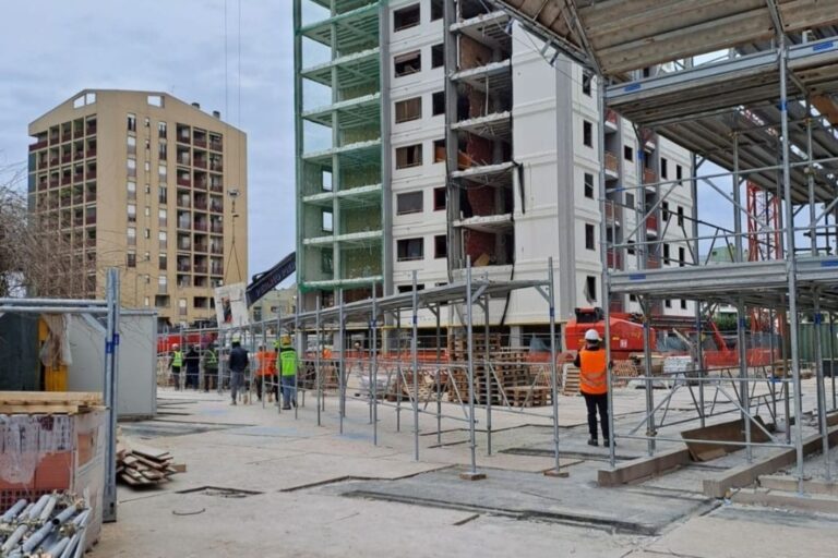 Lavori in via Tofano 5